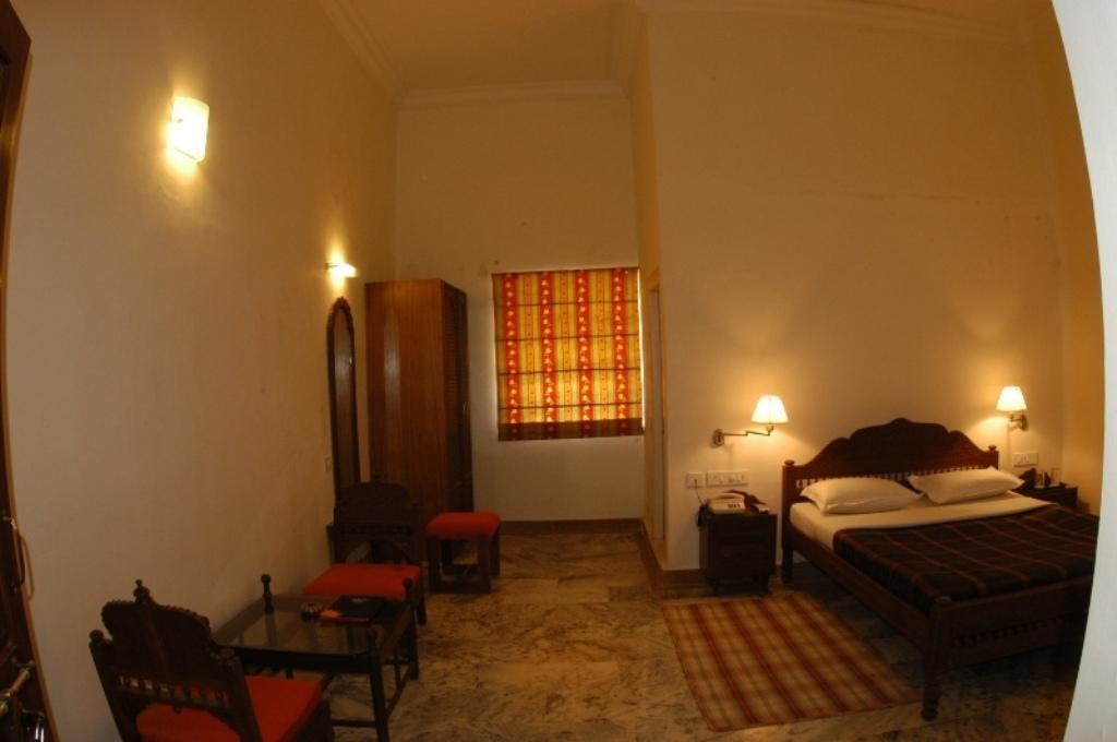 Hotel Sunrise Palace เมาท์อาบู ภายนอก รูปภาพ